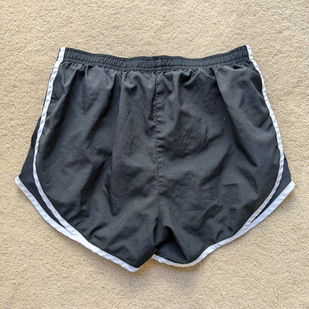 Nike Tempo Women's Brief-Lined Running Shorts Fit Dry - size Small